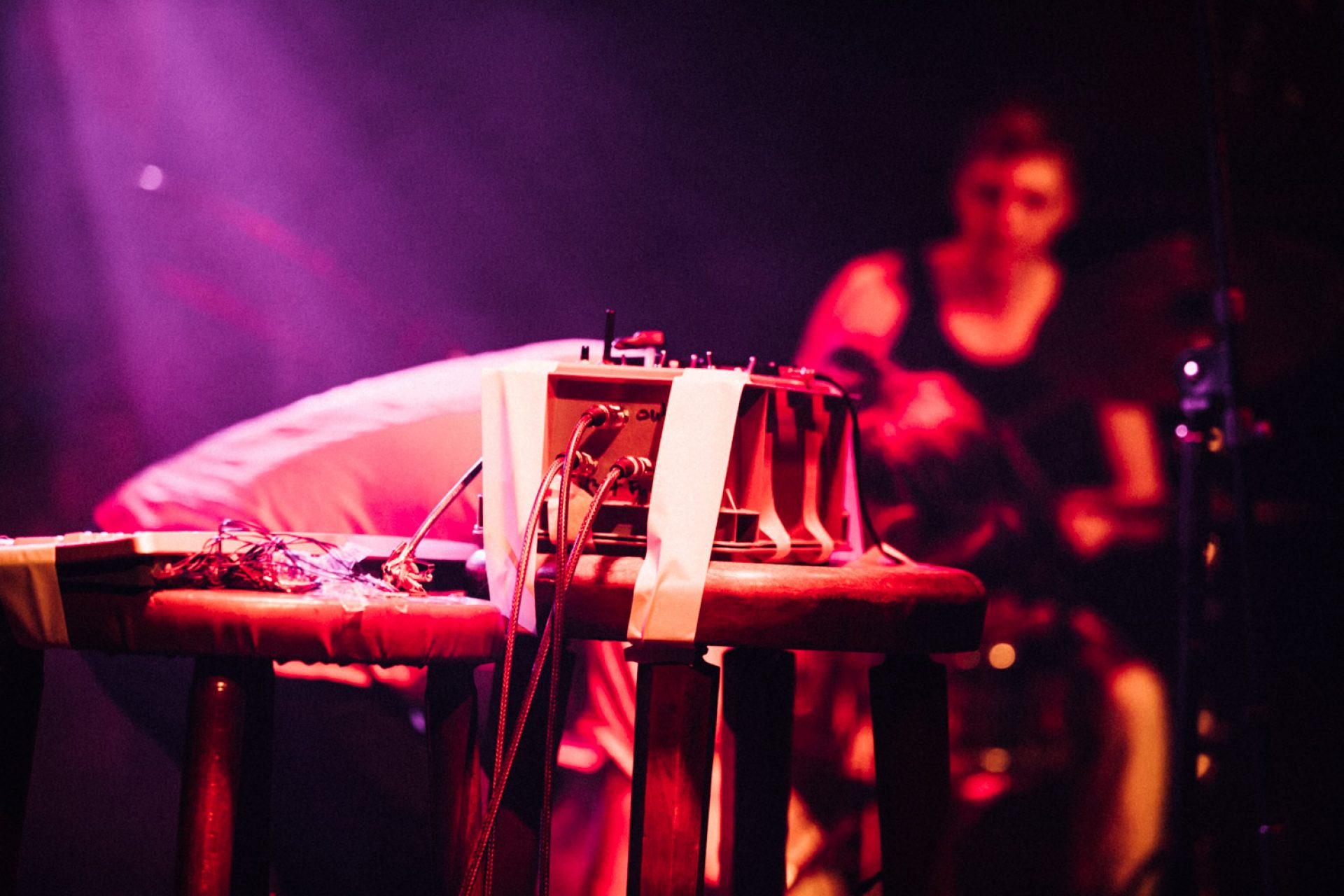 L. , G. & S. + T.00051